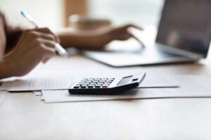 Utiliser un outil de calcul en ligne pour estimer les frais